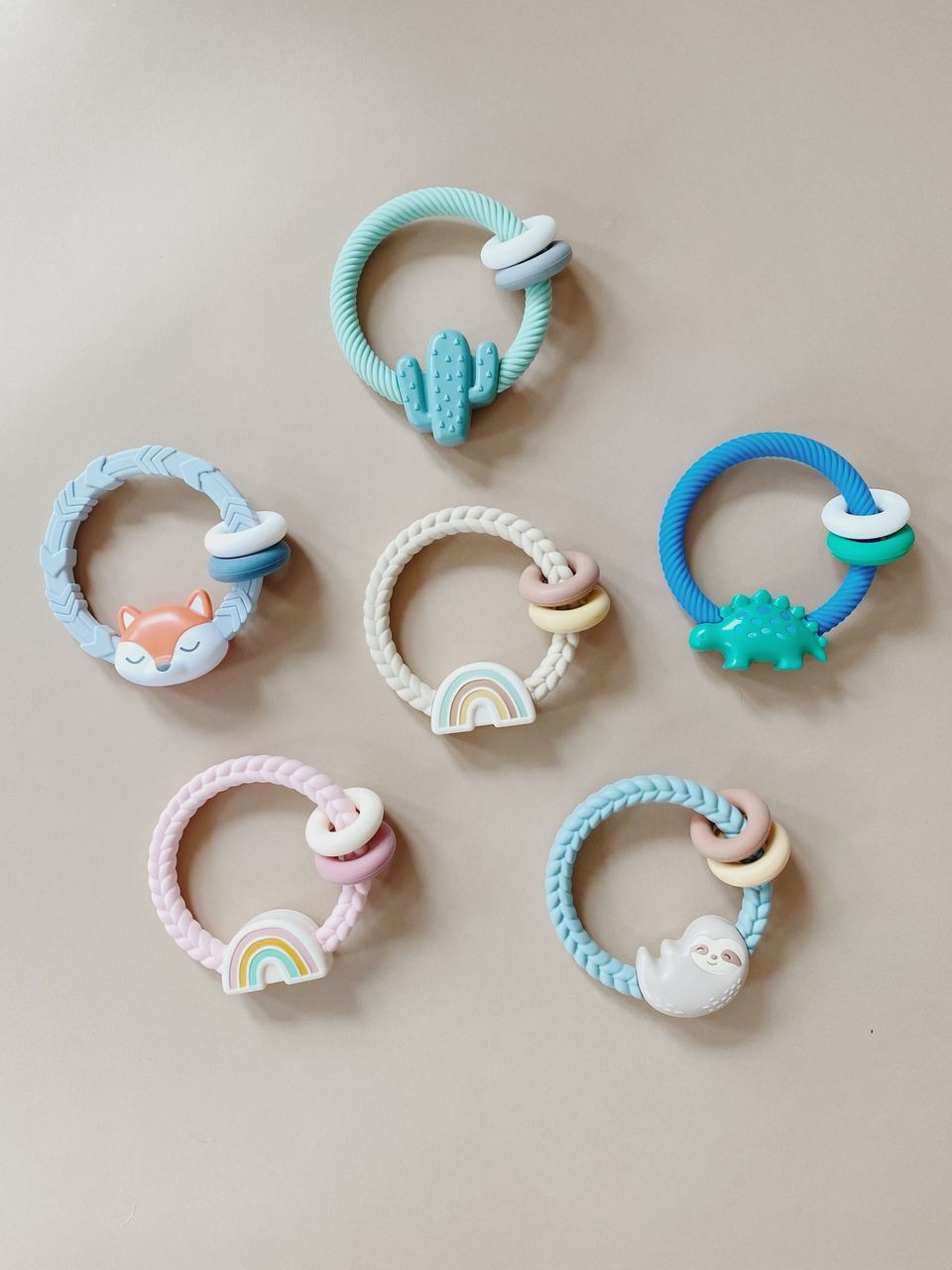 Itzy Ritzy Rattle Silicone Teether Rattles 固齒咬咬環 (Sloth)
